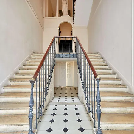 Modern Studio-faubourg Saint-honore Appartement Paris